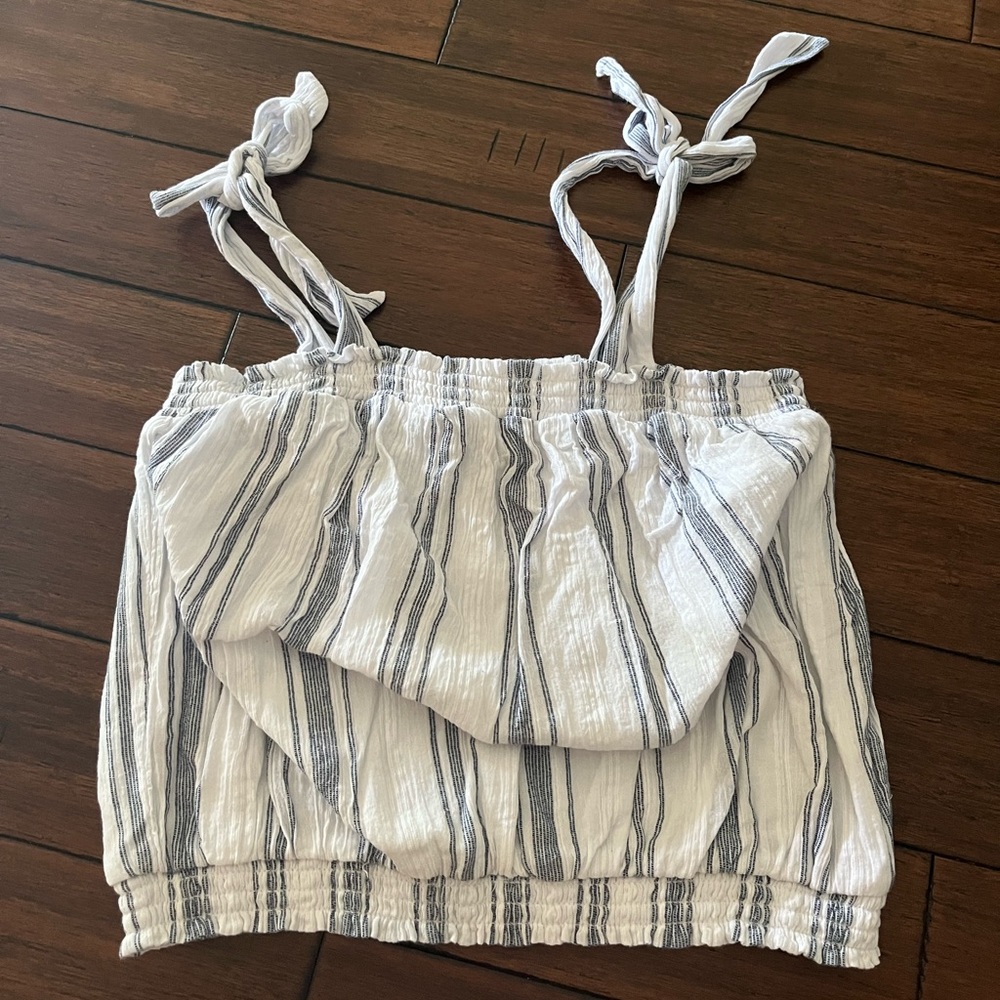 XS universal thread blue and white striped crop top